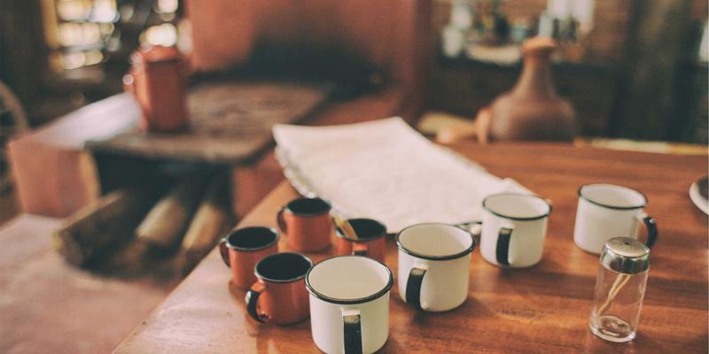 窜虾84：一道唤醒味蕾的江湖海鲜美食，烹饪秘诀全分享