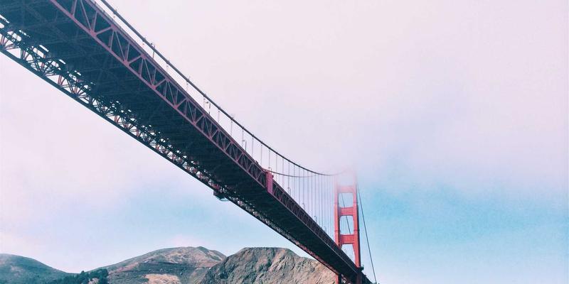 窜虾的跨界之旅：川湘粤菜系中的创意融合与餐厅寻味指南